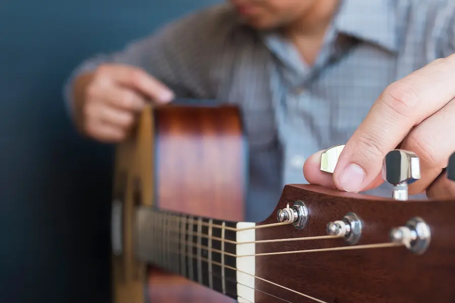 afinar cuerdas guitarra