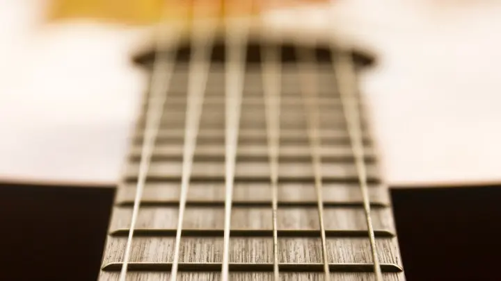 cambiar cuerdas guitarra española clasica