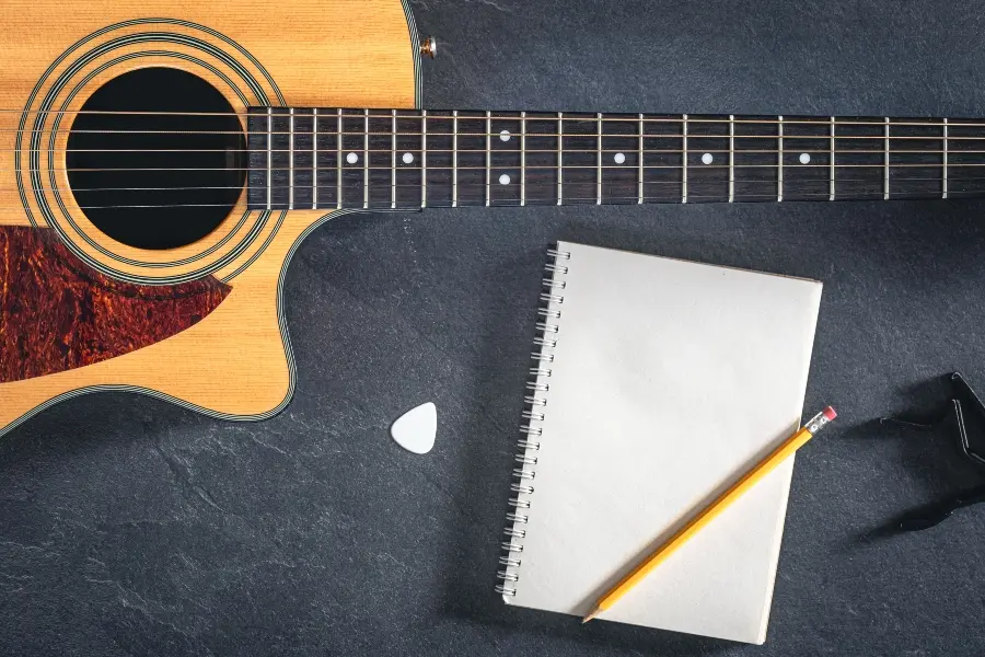 notas de las cuerdas de la guitarra